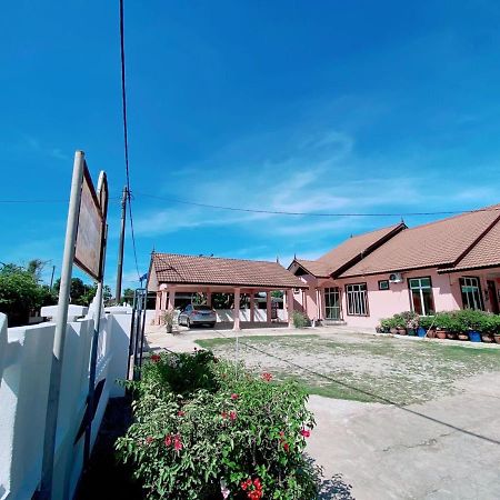 Hellokitty House - Unit 1 Kuala Terengganu Exterior foto