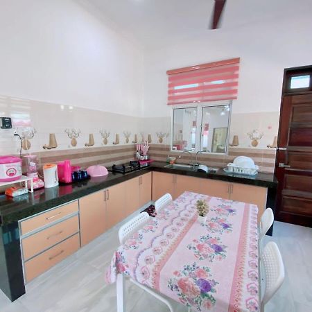 Hellokitty House - Unit 1 Kuala Terengganu Exterior foto