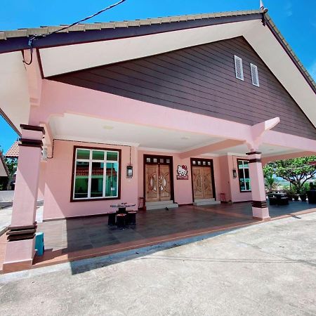 Hellokitty House - Unit 1 Kuala Terengganu Exterior foto