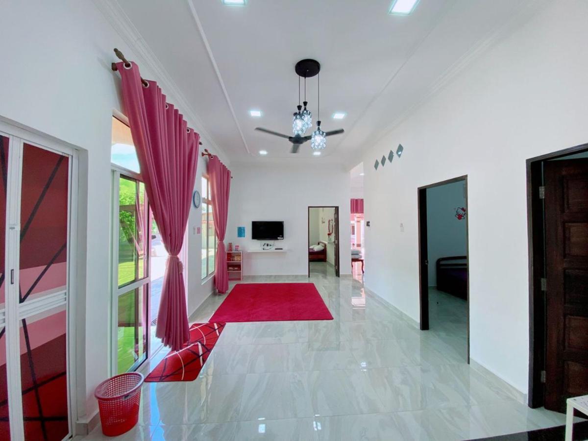 Hellokitty House - Unit 1 Kuala Terengganu Exterior foto