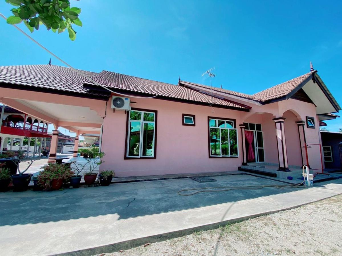 Hellokitty House - Unit 1 Kuala Terengganu Exterior foto