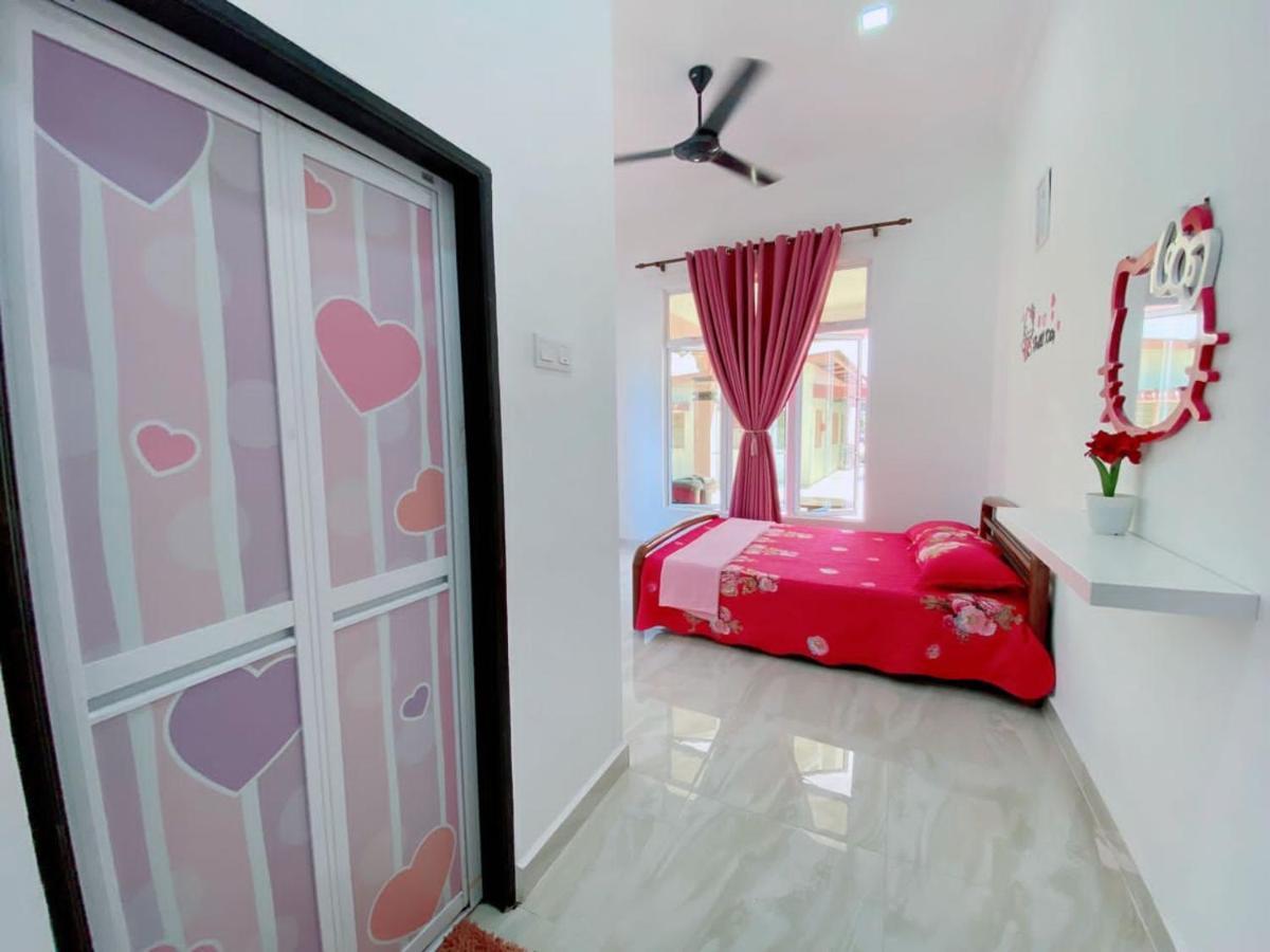 Hellokitty House - Unit 1 Kuala Terengganu Exterior foto
