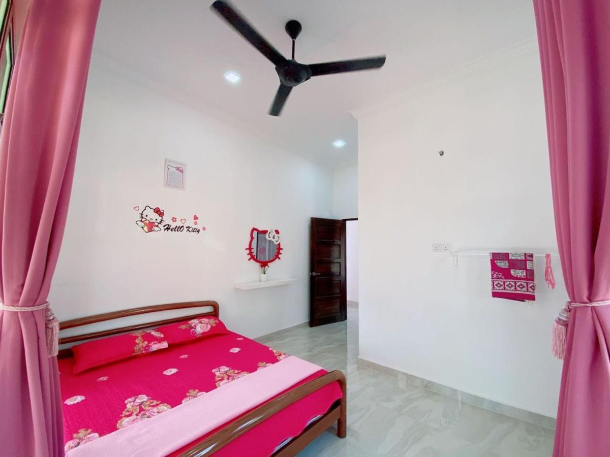 Hellokitty House - Unit 1 Kuala Terengganu Exterior foto