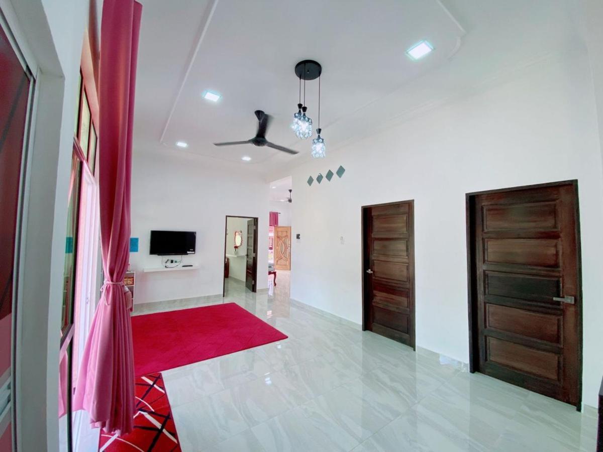 Hellokitty House - Unit 1 Kuala Terengganu Exterior foto