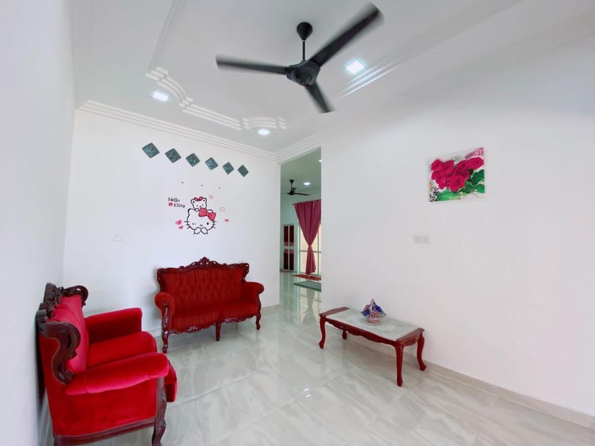 Hellokitty House - Unit 1 Kuala Terengganu Exterior foto